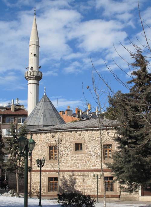 Konya Gezilecek Yerler - Şemsi Tebrizi Türbesi ve Camii