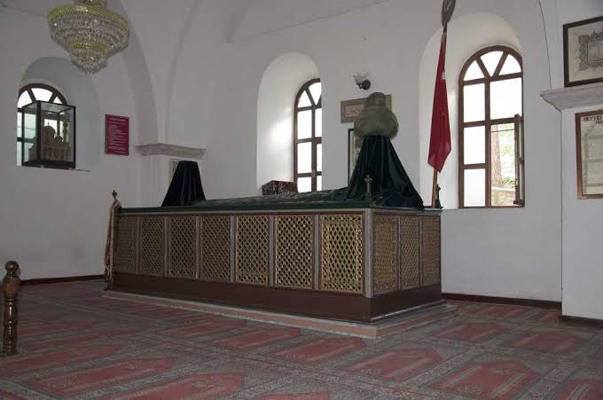 Sinop Gezilecek Yerler - Seyit Bilal Camii ve Türbesi